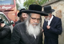 Doi mari rabini Teitelbaum din New York s-au oprit la Sighet, în pelerinajul către mormântul înaintaşului lor.